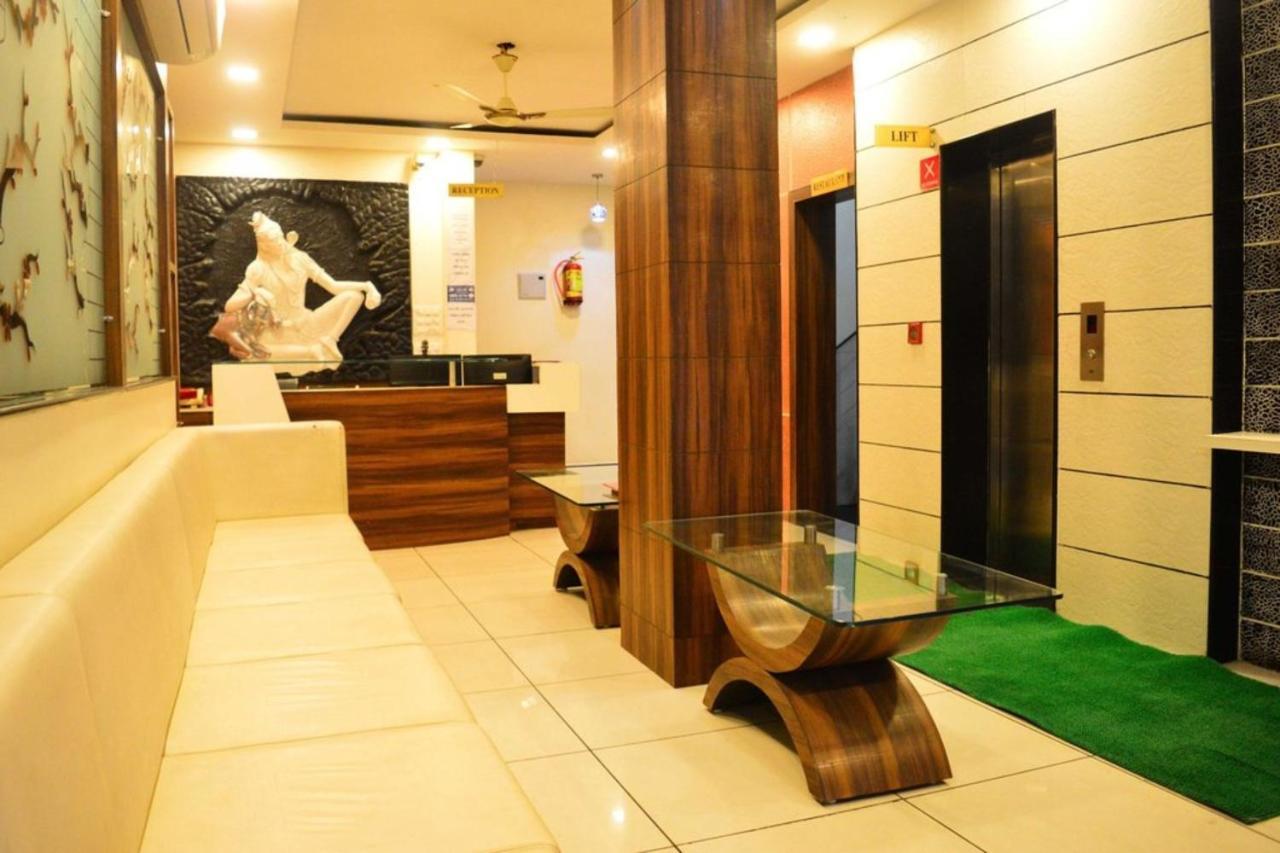 Hotel Satyug Ujjain Eksteriør billede
