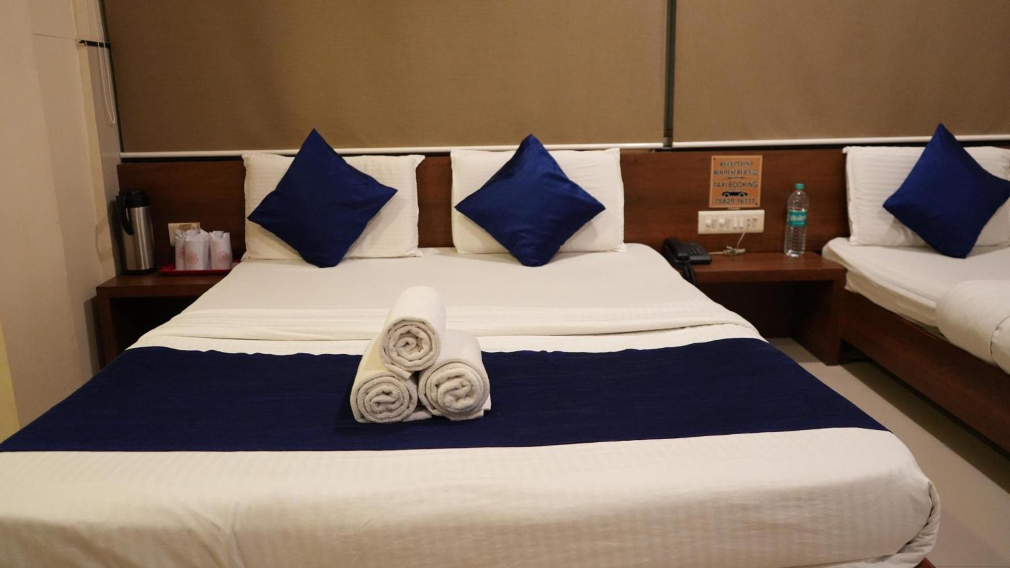 Hotel Satyug Ujjain Eksteriør billede