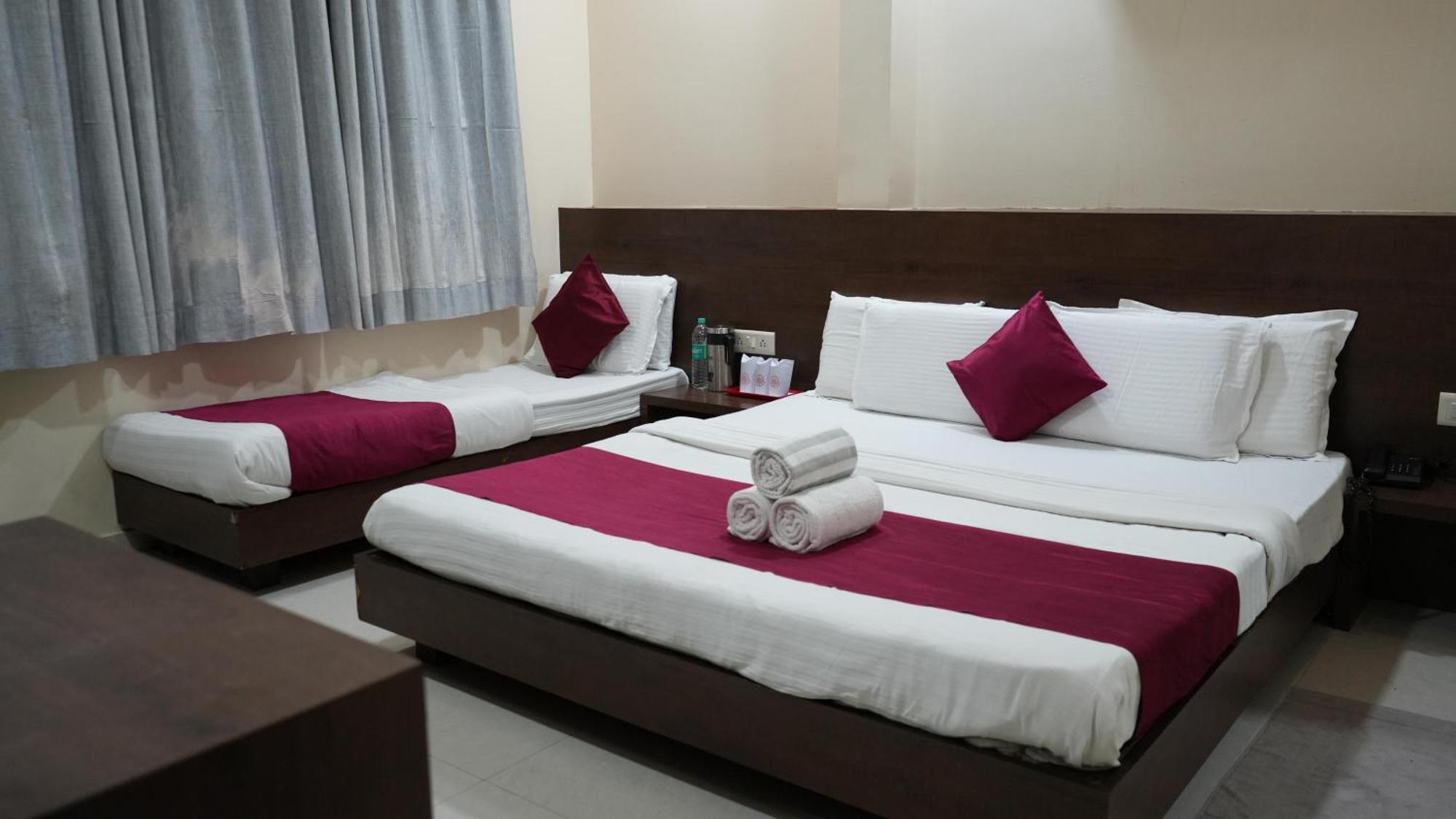 Hotel Satyug Ujjain Eksteriør billede
