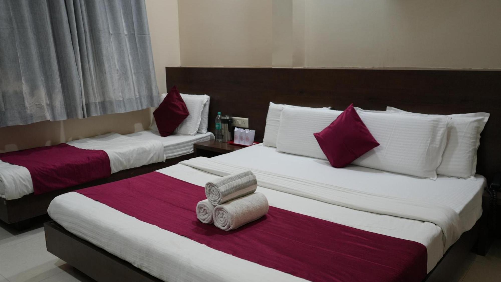 Hotel Satyug Ujjain Eksteriør billede